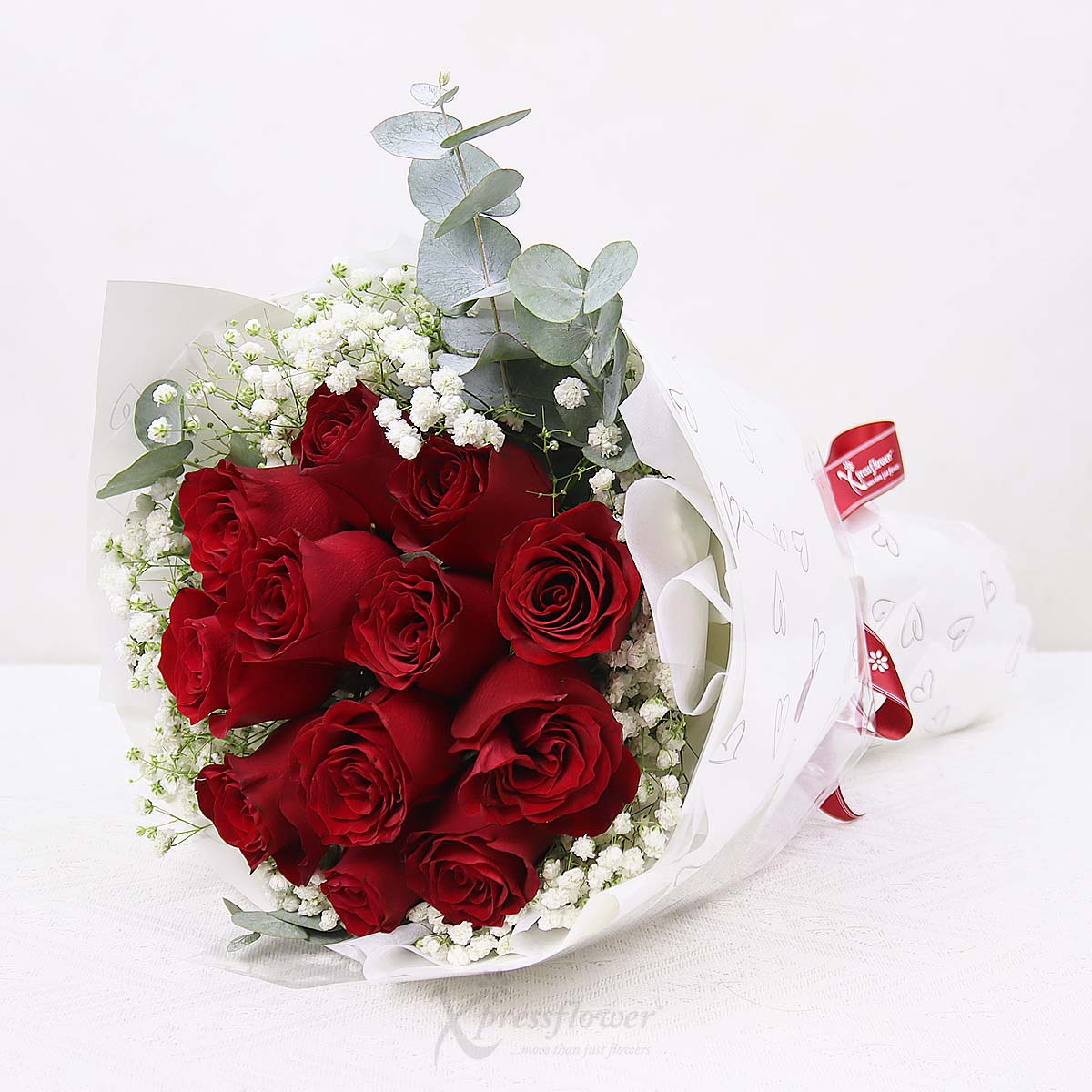 Scarlet Charm (12 Red Roses)