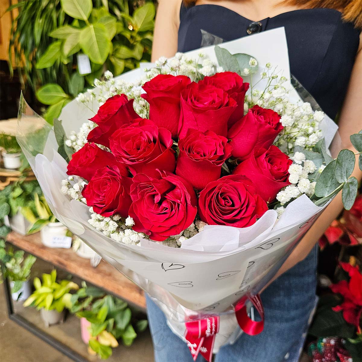 BQ2504 Scarlet Charm 12 Red Roses 3a