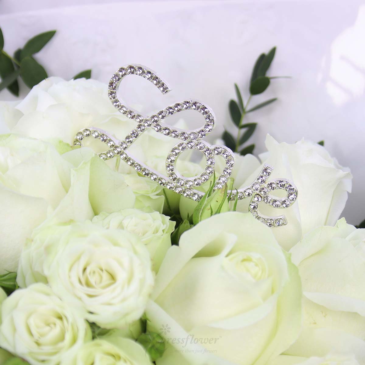 BQ2507 Ivory Whispers 12 White Roses 1c