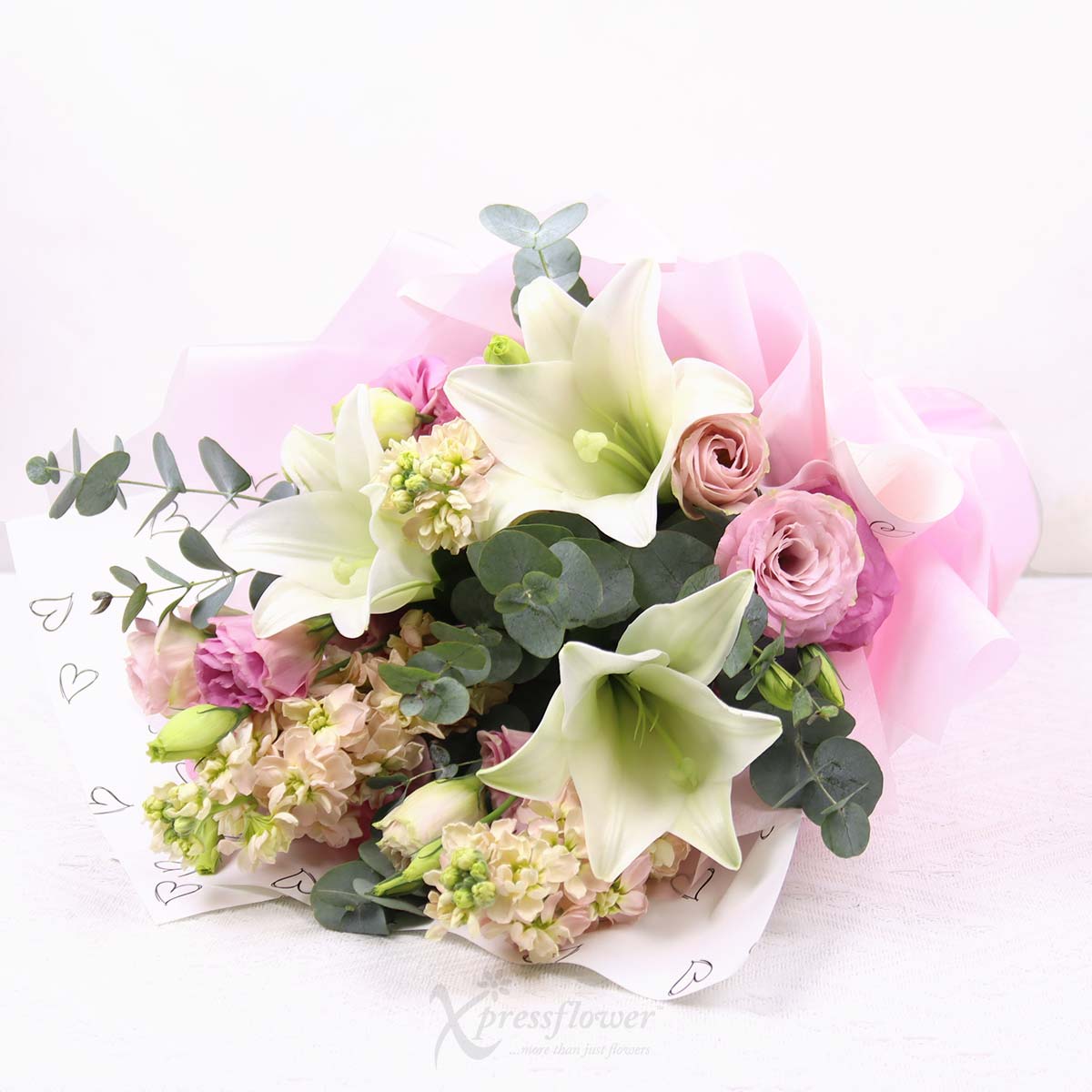 BQ2513 Luminous Glow 3 White Lilies 1b