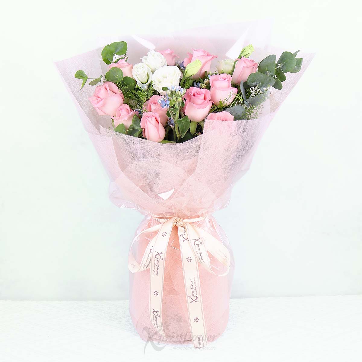 Chic Promise (12 Pink Roses)