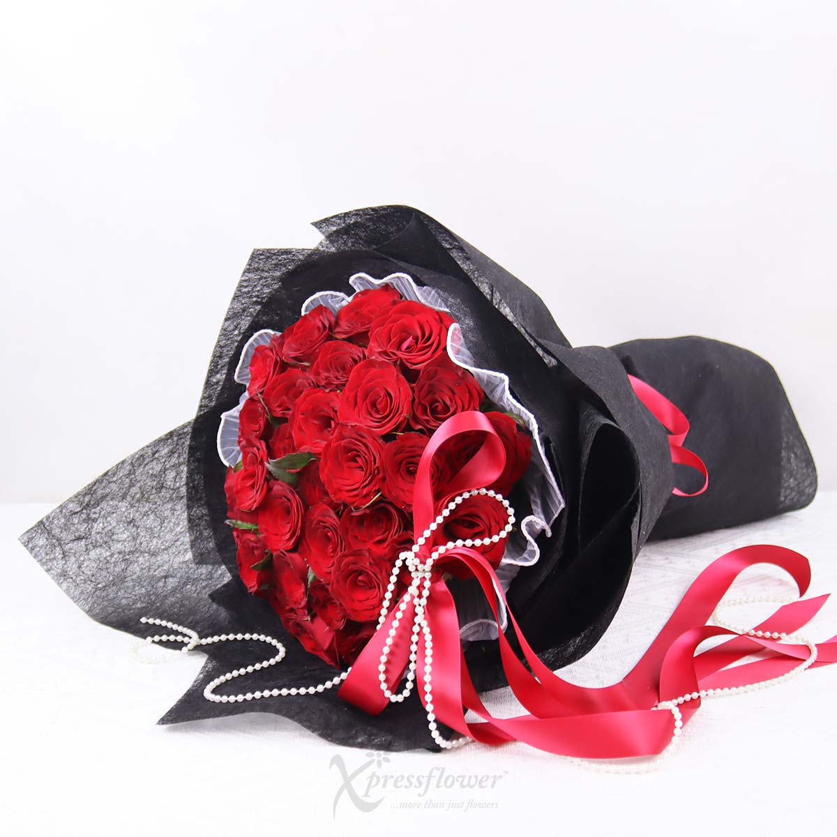 BQ2545 Pearl Passion 33 Red Roses 1b