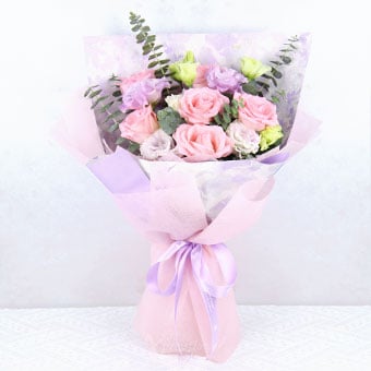 BQ2550 Pink Petals (6 Pink Roses)