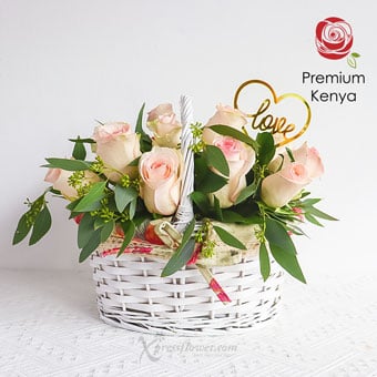 Pinkhub Love (12 Centre Pink Roses with “Love” Decor Stick)