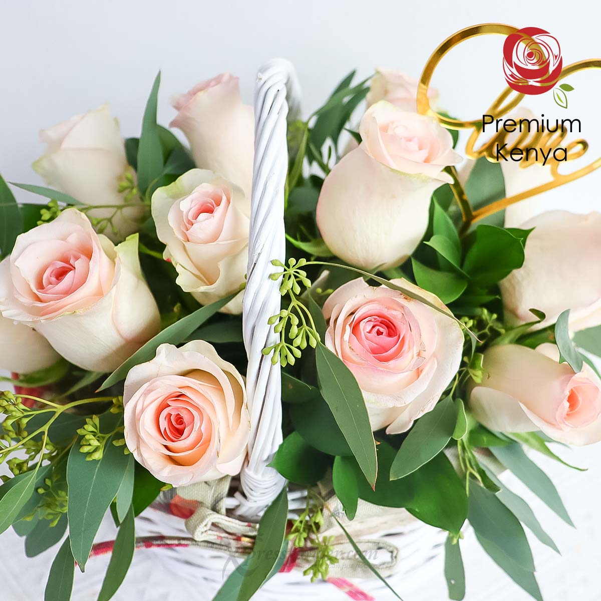 AR2232_Pinkhub Love (12 Centre Pink Roses with “Love” Decor Stick)1c