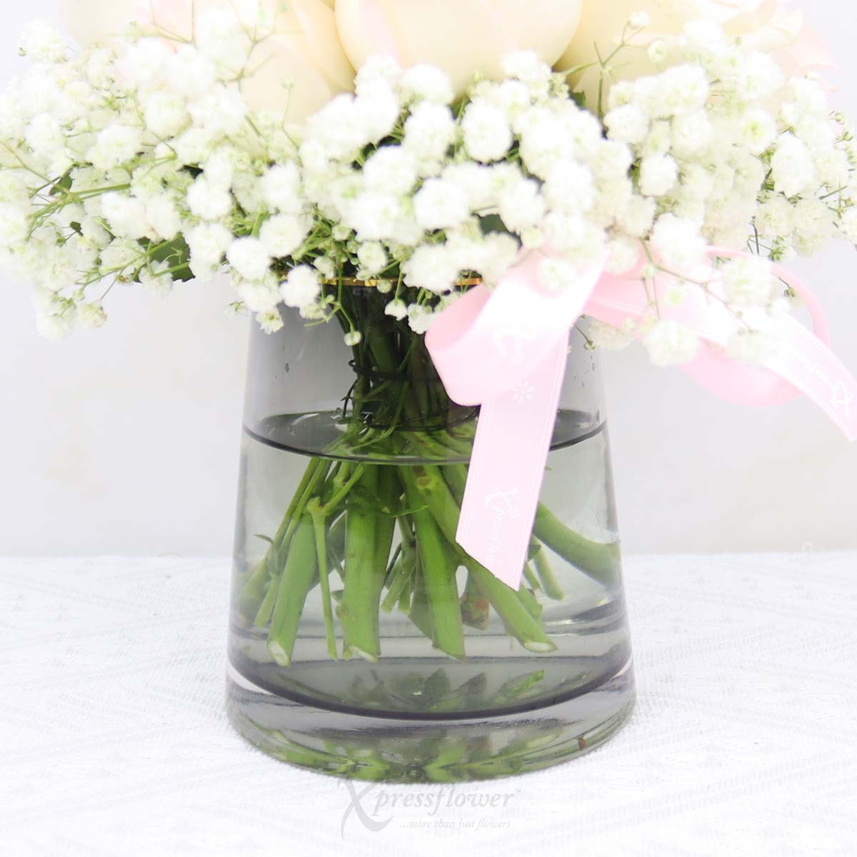 AR2507 Pure Bliss 12 White Bunny Roses 1c