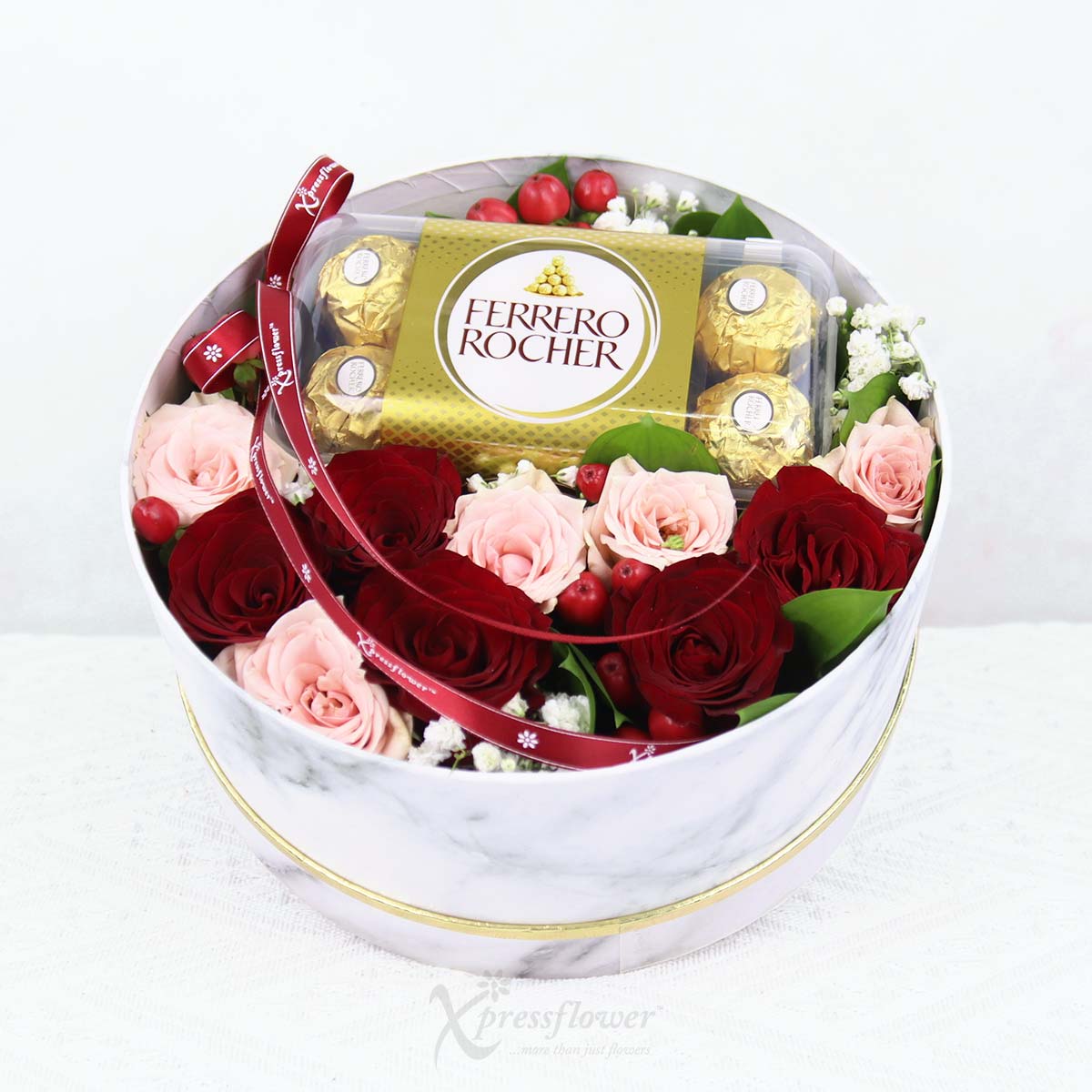 AR2522 Velvet Indulgence 5 Red Roses with Ferrero Rocher Chocolates 1b