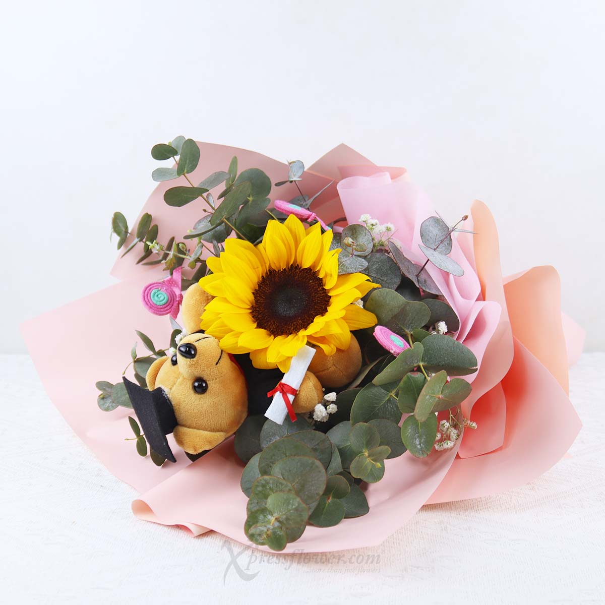 CT2403_Cap & Cuddle (Sunflower with Mini Graduation Bear)_1b