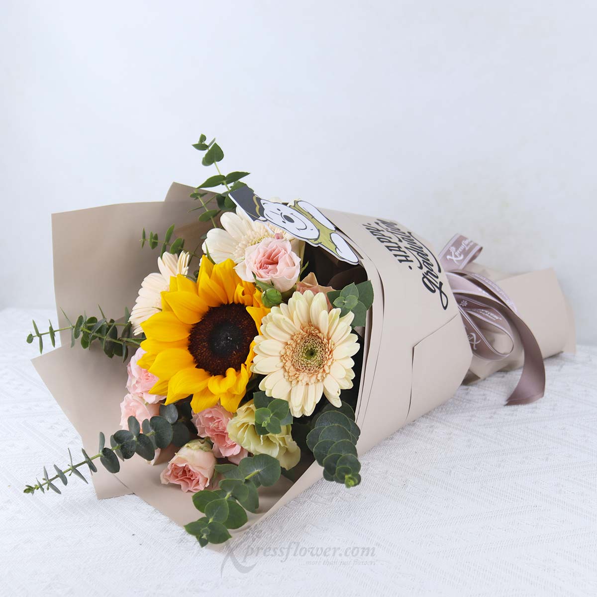 DSBQ2401 Honeyed Sunflower (Disney Winnie The Pooh Sunflower & Gerberas Graduation Bouquet) 1c