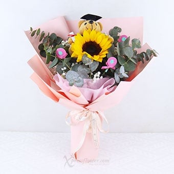 Cap & Cuddle (Sunflower with Mini Graduation Bear)