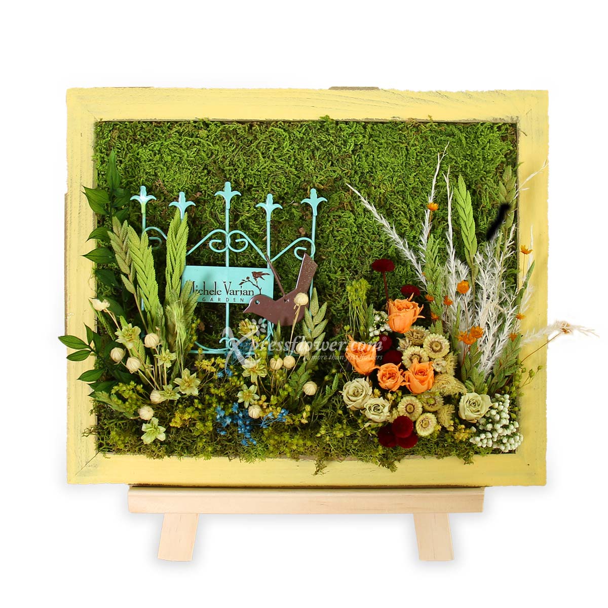 Beauté Jaune (Moss art with preserved flowers)