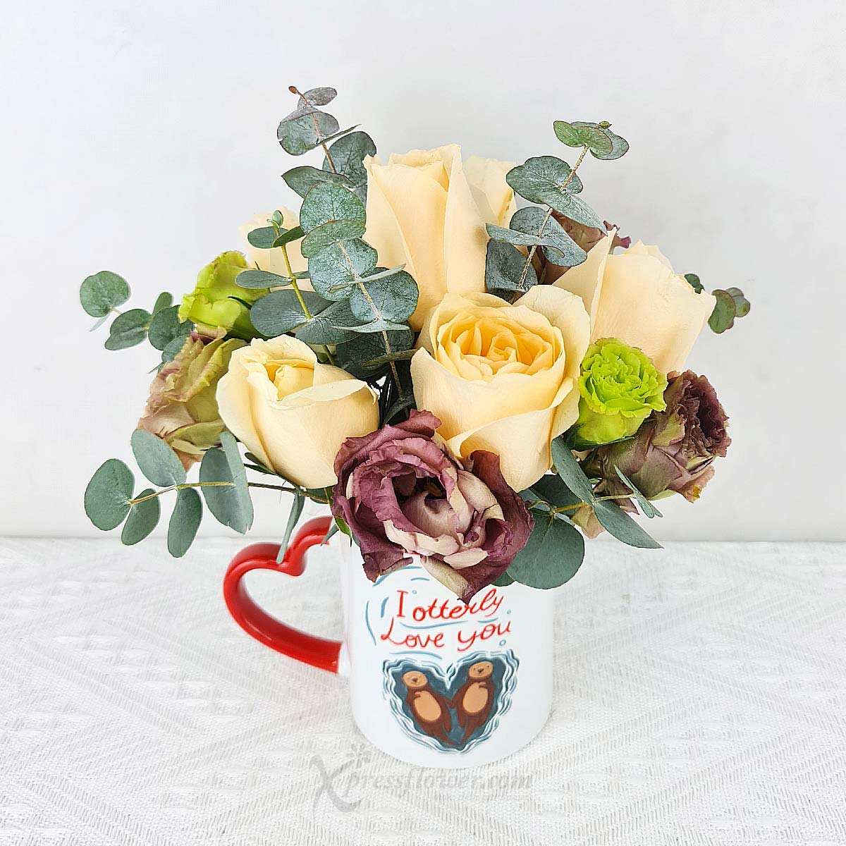 VDAR2431 Otterly Bliss (6 Champagne Roses) 1C