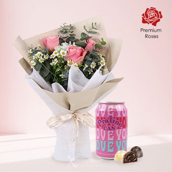 Sweet Confessions (3 Piggy Roses with Chocolate)