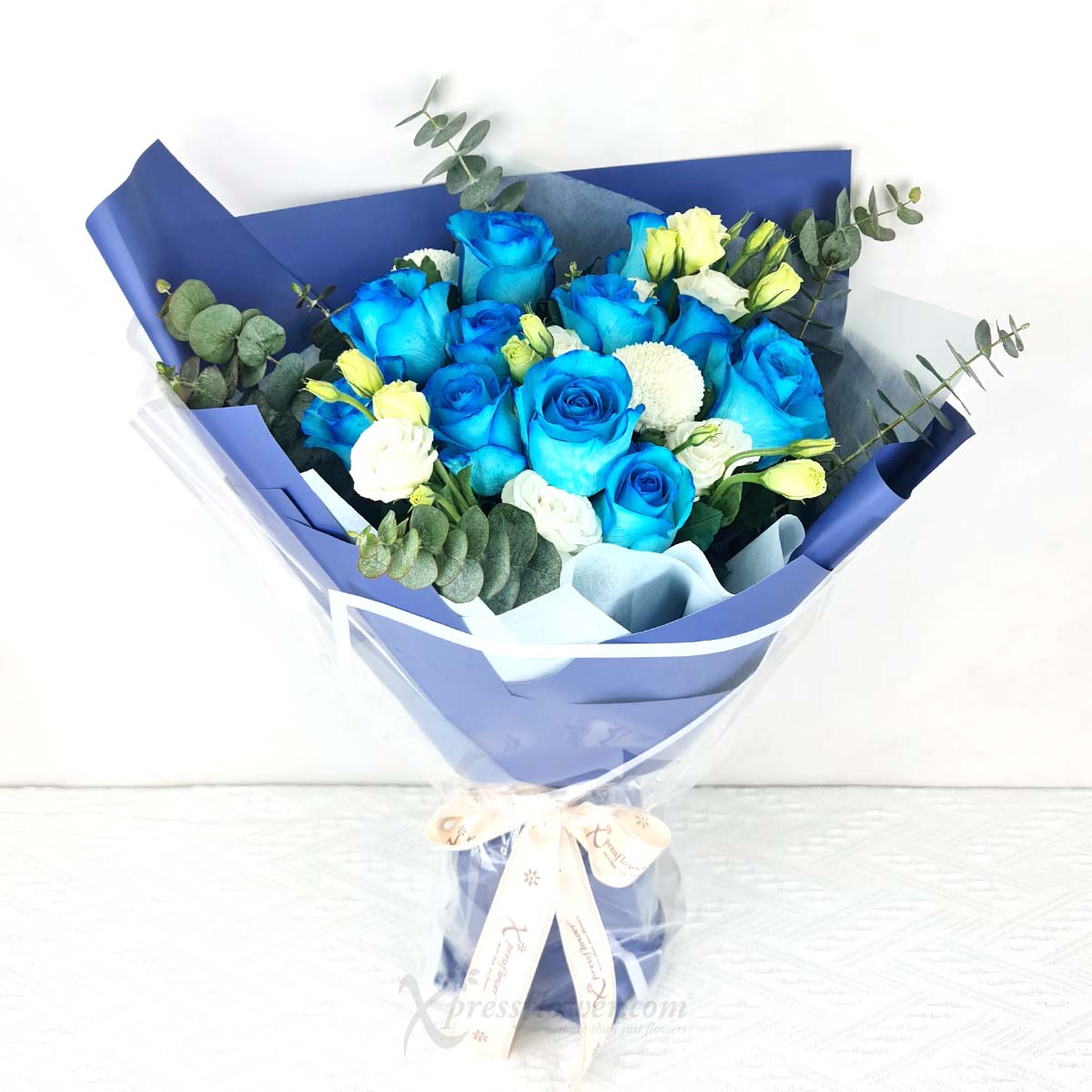 VDBQ2407_Sapphire Dreams 12 Blue Roses_1B