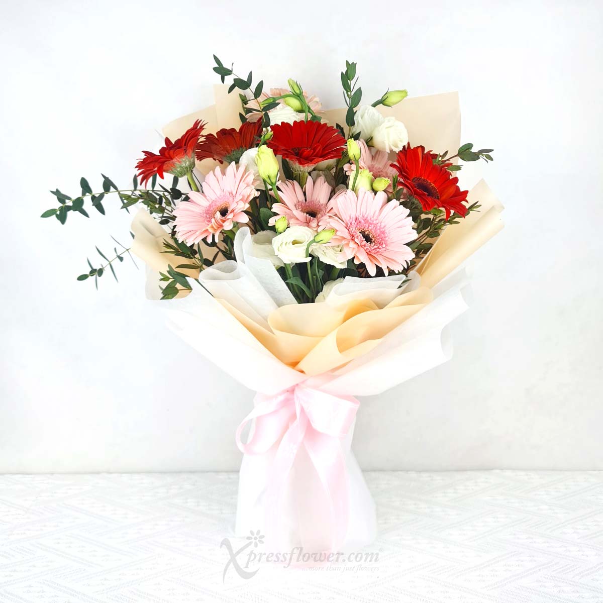 Red Bliss (10 Mix Pink & Red Gerberas)